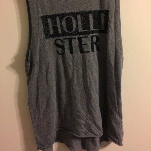 Hollister Gray Logo Workout Shirt Size Small - Picture 4 of 7